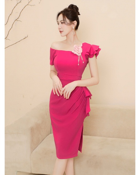 ĐẦM ÔM CỔ XÉO DÚN EO NGỰC ĐÍNH HOA HỒNG  - 2719