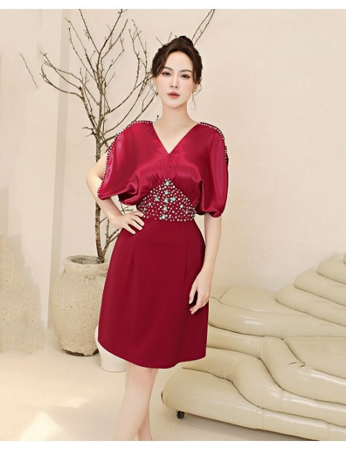 Đầm Dơi Cổ Tim Đính Hạt Pha Lê Lấp Lánh - 2721