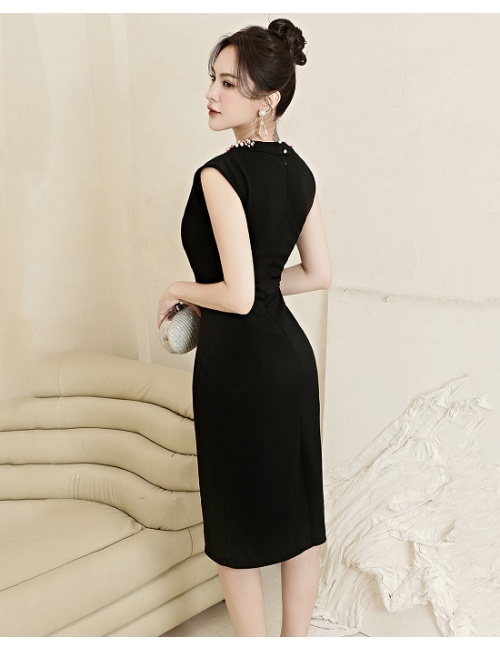 Đầm Ôm Cổ Nẹp V Sang Chảnh - 2726