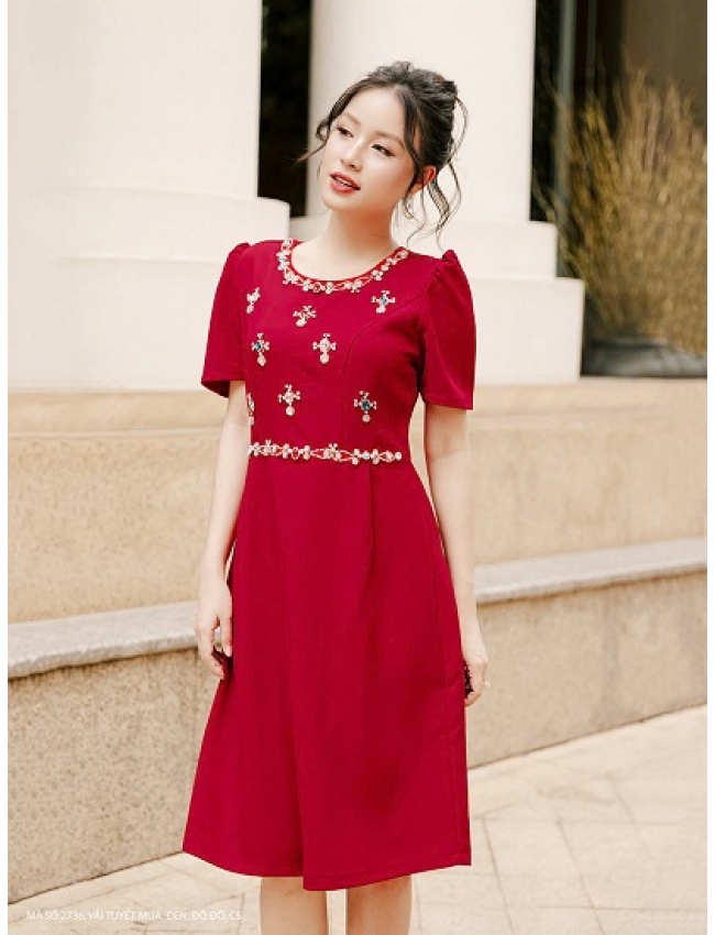 Đầm Suông Tay Ngắn Cổ Thuyền Kết Hạt Xoàn Sang Trọng - 2736