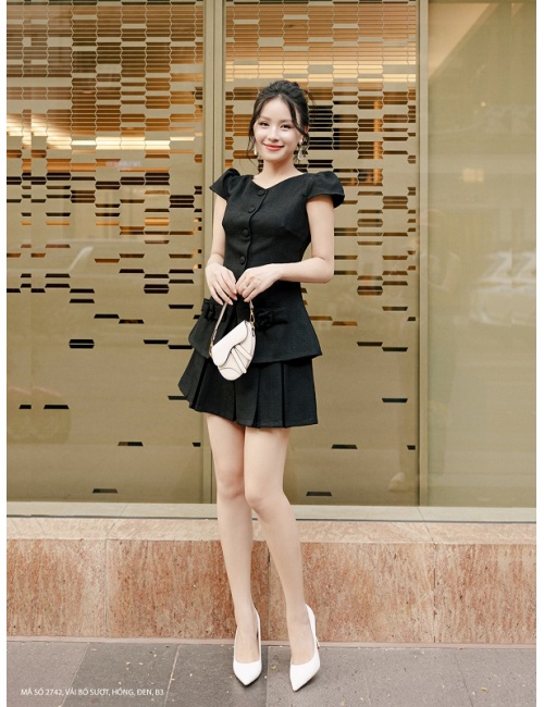 Bộ Áo Và Quần Ngắn Giả Váy Xinh Xắn - 2742
