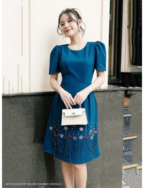 Đầm Suông Tay Ngắn Cổ Thuyền Kết Hạt Và Hoa Sang Trọng - 2743