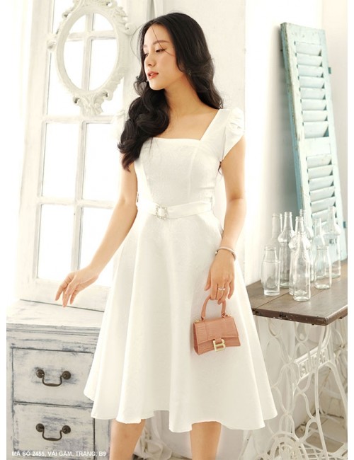 Đầm Xòe Cổ Vuông Tay Ngắn Thắt Nơ Lưng - 2455