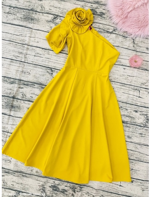 Đầm Xòe Dài Vai Xéo Đính Hoa Hồng - 2467