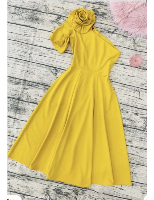 Đầm Xòe Dài Vai Xéo Đính Hoa Hồng - 2467
