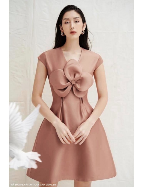 Đầm Xòe Cổ Tim Đính Hoa Lớn Trước Ngực - 2476