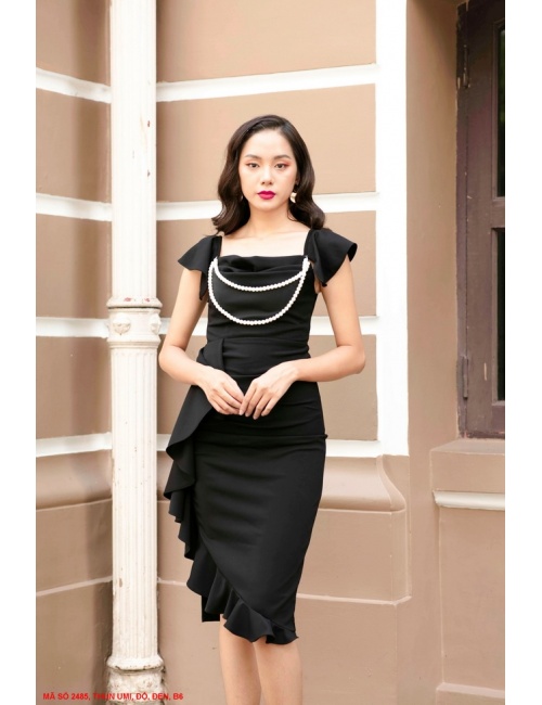 Đầm Ôm Cổ Vuông Dún Đính Chuỗi Hạt - 2485