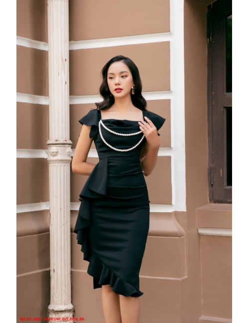 Đầm Ôm Cổ Vuông Dún Đính Chuỗi Hạt - 2485