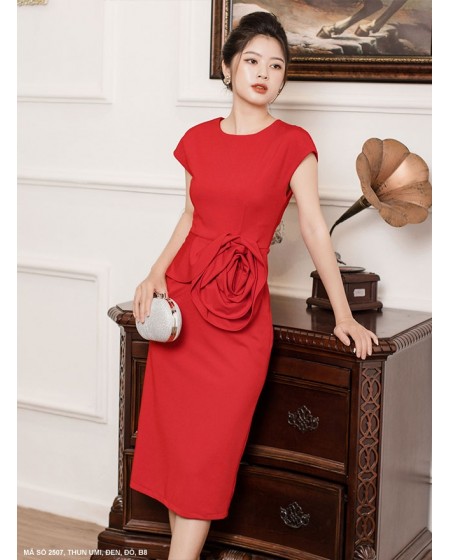 ĐẦM ÔM ĐÍNH HOA HỒNG LỚN BÊN EO-2507
