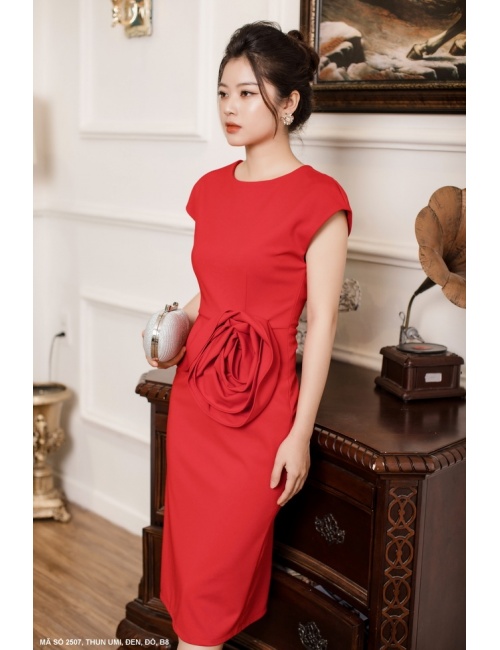 Đầm Ôm Đính Hoa Hồng Lớn Bên Eo - 2507