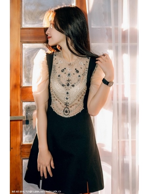 Đầm Tay Phùng Phối Lưới Kết Ngọc Trai - 2516