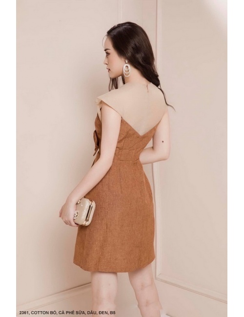 Đầm Hình Hoa Hồng Lớn Trước Ngực - 2361