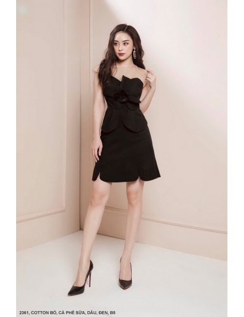 Đầm Hình Hoa Hồng Lớn Trước Ngực - 2361