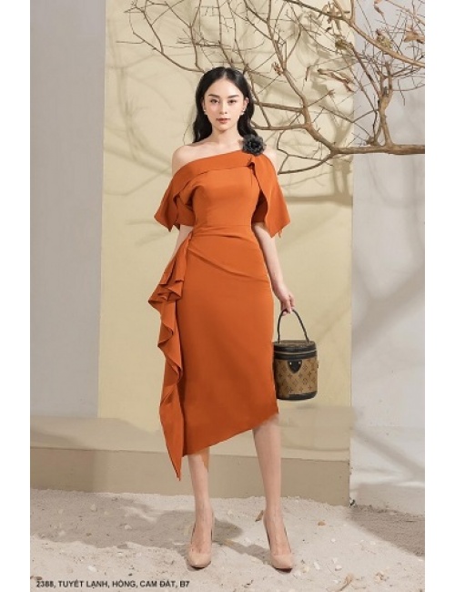 ĐẦM LAI NHỌN HỞ VAI ĐÍNH HOA HỒNG TRƯỚC NGỰC - 2388