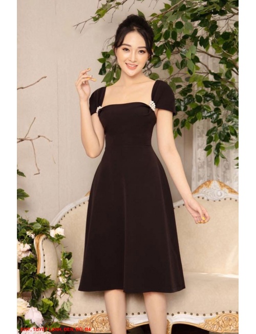 Đầm Xòe Cổ Vuông Tay Ngắn - 2397