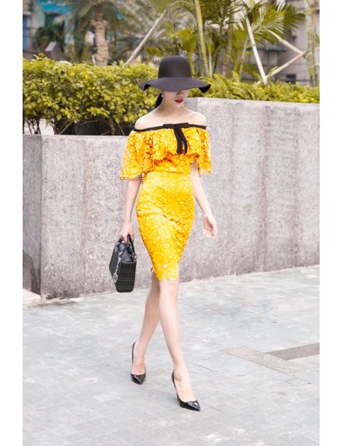Đầm Nhún Cổ Phối Nơ - 52
