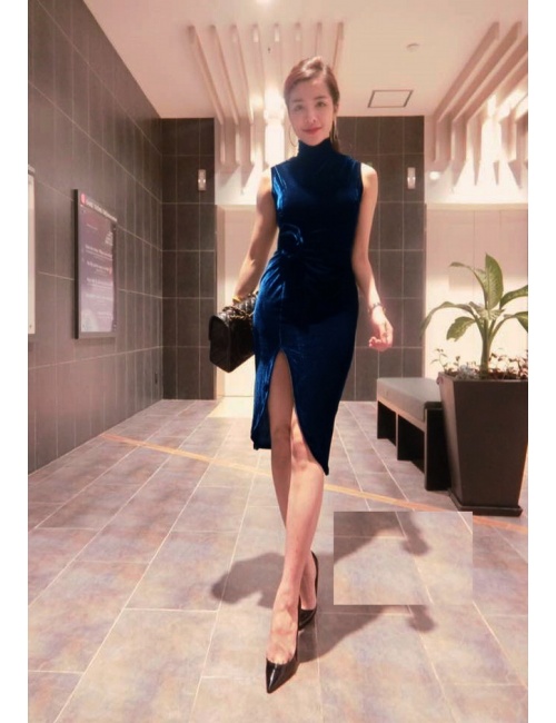 Đầm Nhung Xẻ Lai Sang Trọng - 67