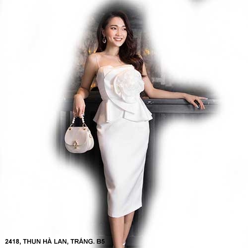 Đầm Ôm 2 Dây Lai Áo Xòe Đính Hoa Hồng Lớn Toàn Thân Trước - 2418 (2418) chụp thực tế - Thời Trang Minh Ngọc