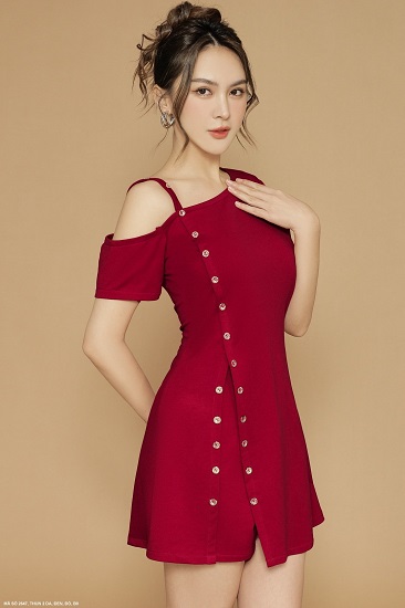 Bộ Quần Ngắn Và Áo Vai Xếch Xẻ Tà Cá Tính - 2647 (2647) chụp thực tế - Thời Trang Minh Ngọc