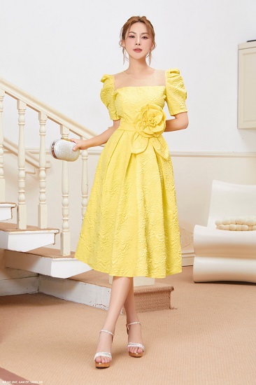 Đầm Xòe Tay Ngắn Cổ Rộng Eo Cột Hoa Hồng Lớn - 2667 (2667) chụp thực tế - Thời Trang Minh Ngọc