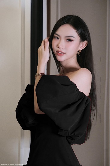 Đầm Ôm Hở Vai Quyến Rũ - 2674 (2674) chụp thực tế - Thời Trang Minh Ngọc