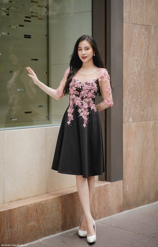 Đầm Trung Niên Phối Ren Hoa - 2576 (2576) chụp thực tế - Thời Trang Minh Ngọc